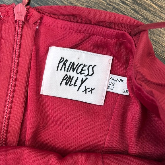 Juniors Elegant Red Ruched Dress by Princess Polly - size 6 - Picture 2 of 4